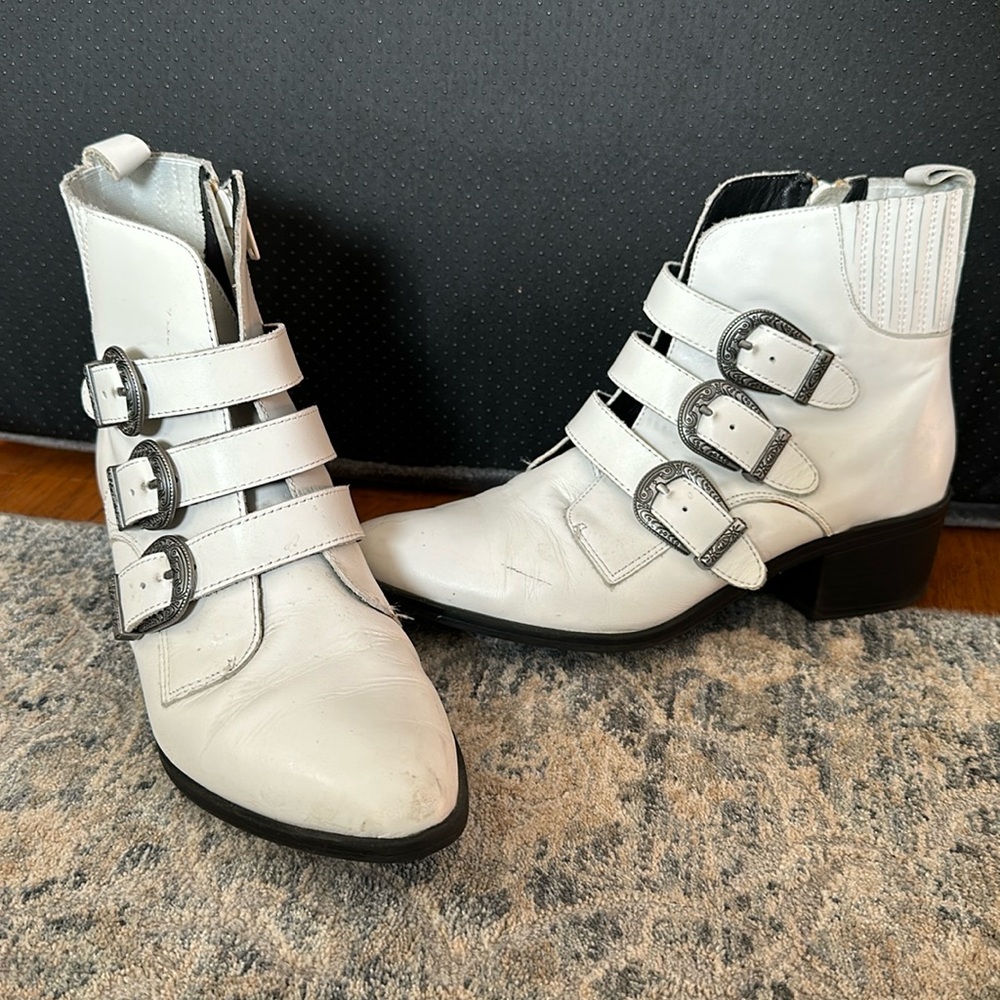 White Steve Madden short boots